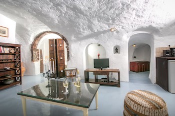 Alexander's Suites