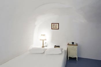 Alexander's Suites