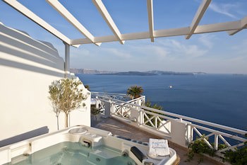 Alexander's Suites