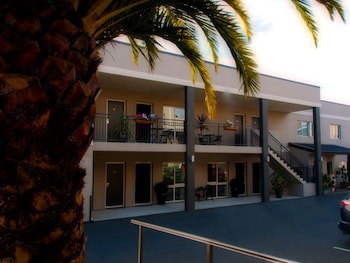Dunedin Palms Motel