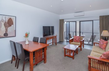 Portside Hotel