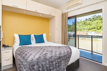 Portside Hotel