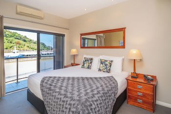 Portside Hotel