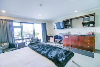 Aotea Motor Lodge