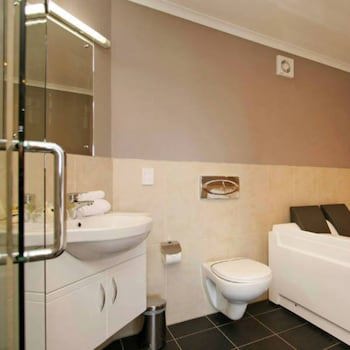 Aotea Motor Lodge