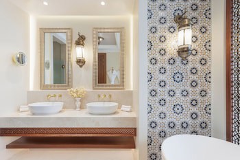 Sofitel Bahrain Zallaq Thalassa Sea & Spa