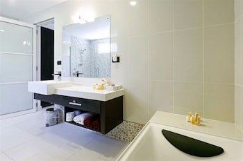 First Landing Beach Resort And Villas