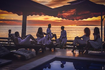 First Landing Beach Resort And Villas