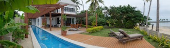 First Landing Beach Resort And Villas
