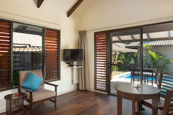 First Landing Beach Resort And Villas