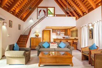 First Landing Beach Resort And Villas