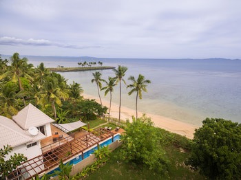 First Landing Beach Resort And Villas