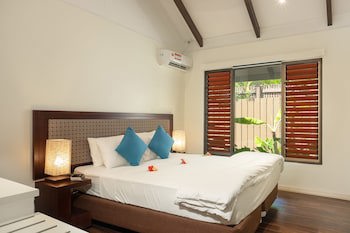 First Landing Beach Resort And Villas