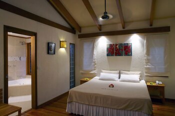 First Landing Beach Resort And Villas