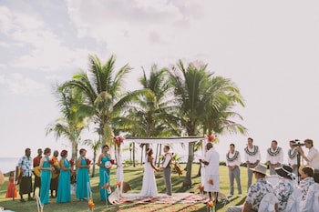 First Landing Beach Resort And Villas