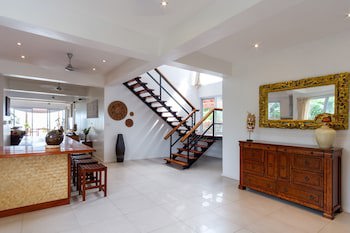 First Landing Beach Resort And Villas