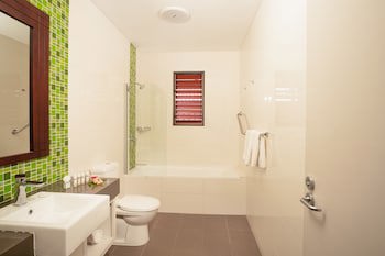 First Landing Beach Resort And Villas