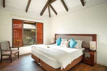 First Landing Beach Resort And Villas