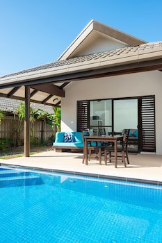 First Landing Beach Resort And Villas