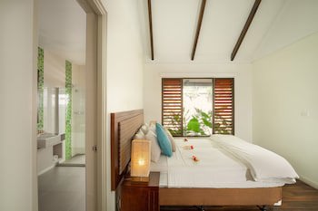 First Landing Beach Resort And Villas