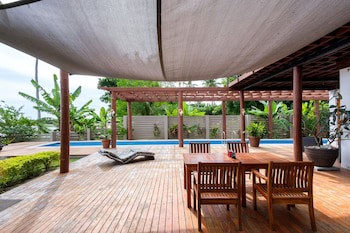 First Landing Beach Resort And Villas