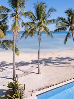 First Landing Beach Resort And Villas