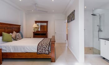 First Landing Beach Resort And Villas