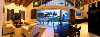 First Landing Beach Resort And Villas