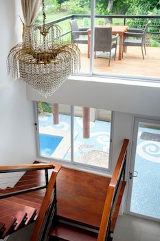 First Landing Beach Resort And Villas