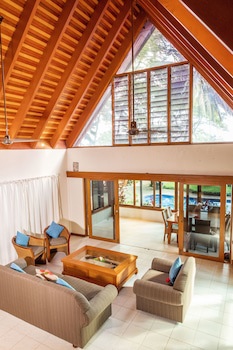 First Landing Beach Resort And Villas