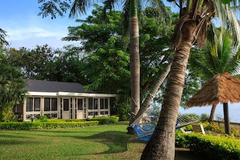 First Landing Beach Resort And Villas
