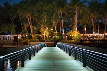 First Landing Beach Resort And Villas