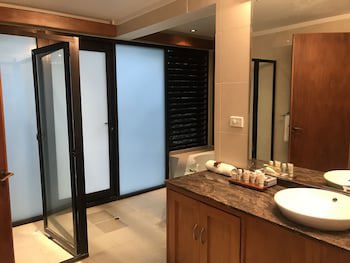 First Landing Beach Resort And Villas