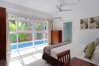 First Landing Beach Resort And Villas