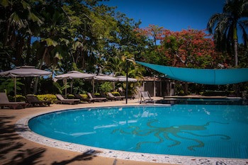 First Landing Beach Resort And Villas