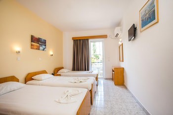 Dias Studios galeri fotoğrafı