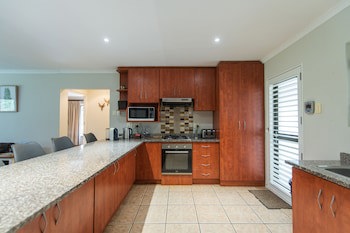 Thunzi Bush Lodge