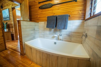 Thunzi Bush Lodge