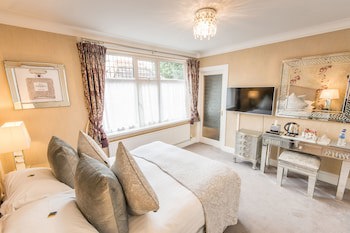 Grovefield Manor