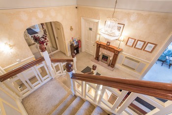 Grovefield Manor