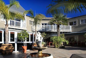 Cinnamon Boutique