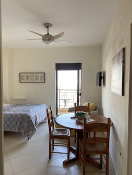 Candia Hotel