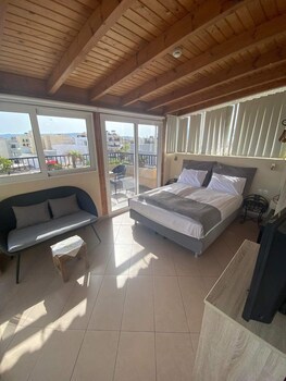 Candia Hotel