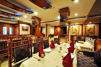 Hotel Zeeras