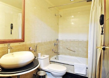 Hotel Zeeras