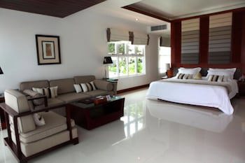 Independence Hotel By Dara