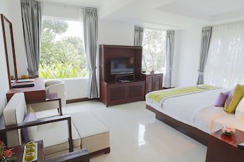 Independence Hotel By Dara
