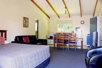Fairy Springs Motel