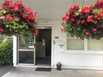 Fairy Springs Motel