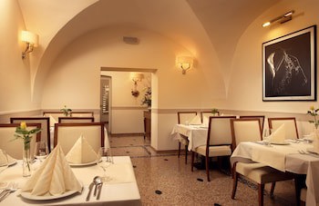 Hotel Ambassador